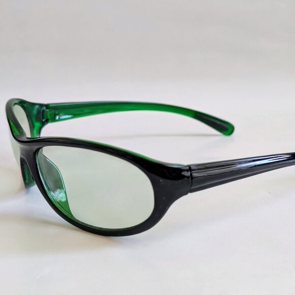 NWOT True Vintage 90's Plastic Oval Sport Wrap Around light green lens Sunglass - Picture 3 of 5